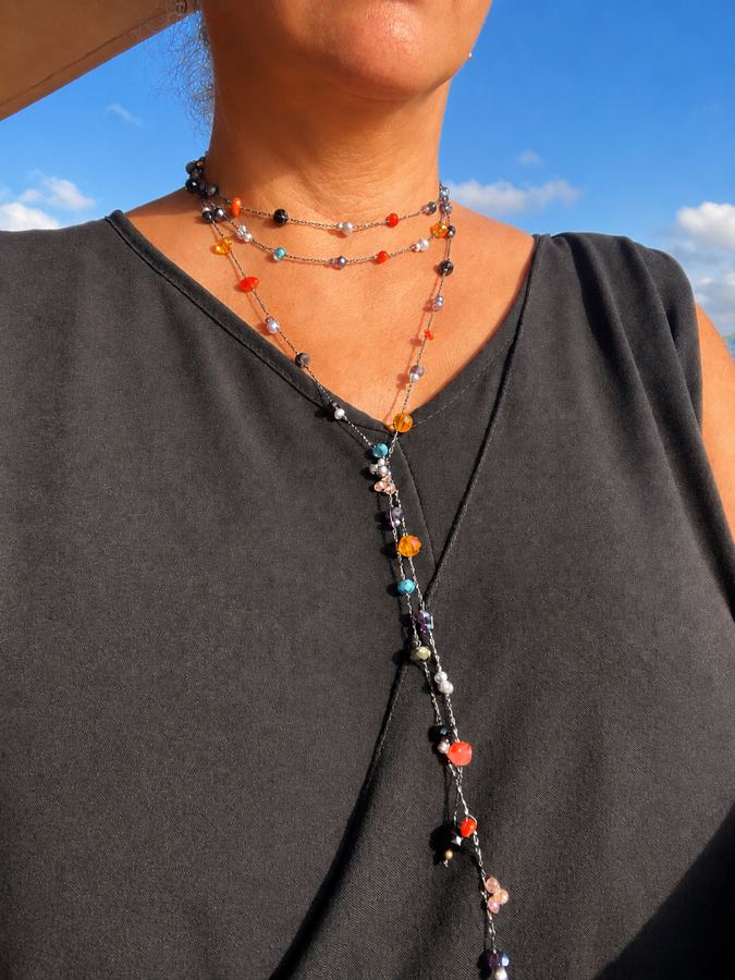 Collar multicolor, hecho a mano por Martuki Crochet